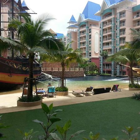 Grand Caribbean Resort Jomtian Pattaya Exteriör bild