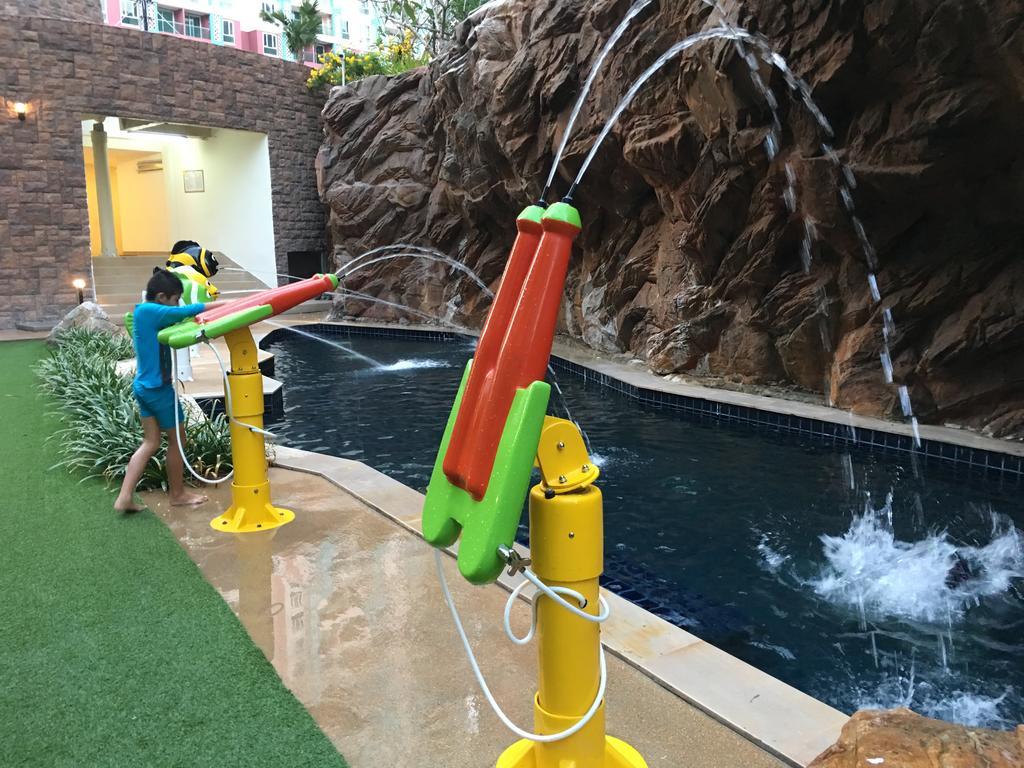Grand Caribbean Resort Jomtian Pattaya Exteriör bild