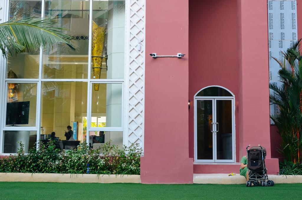 Grand Caribbean Resort Jomtian Pattaya Exteriör bild
