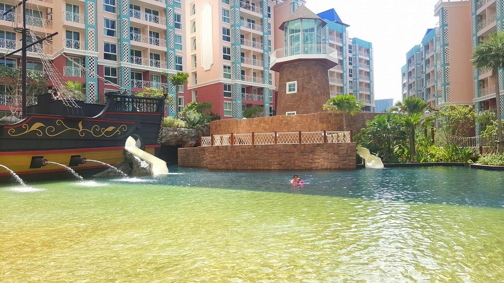 Grand Caribbean Resort Jomtian Pattaya Exteriör bild