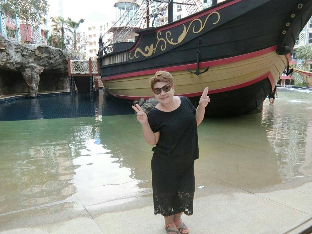 Grand Caribbean Resort Jomtian Pattaya Exteriör bild