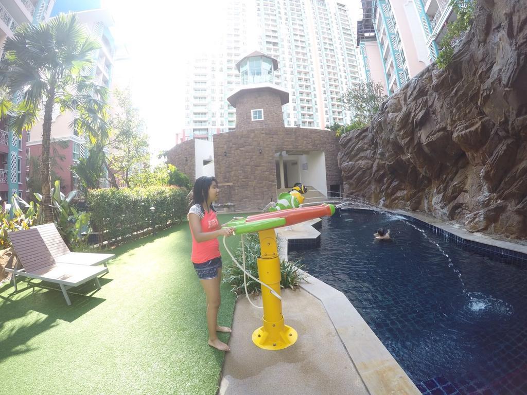 Grand Caribbean Resort Jomtian Pattaya Exteriör bild