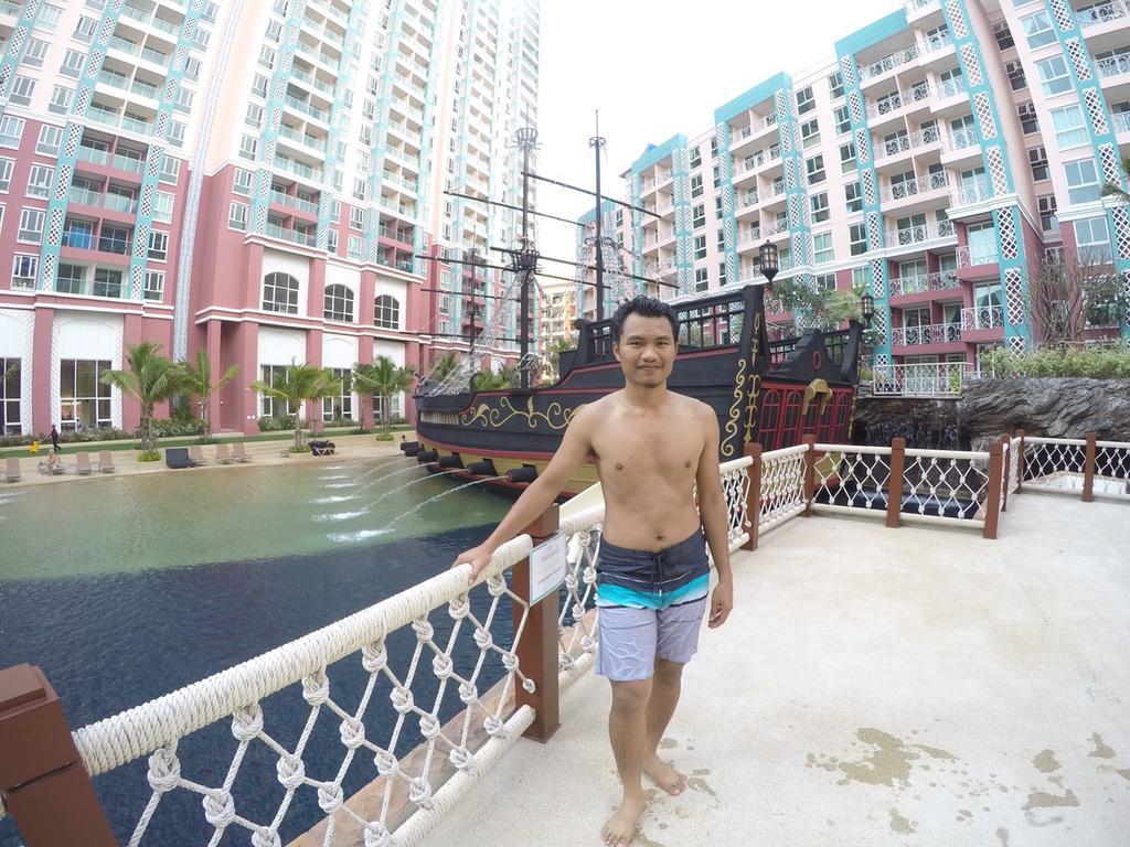 Grand Caribbean Resort Jomtian Pattaya Exteriör bild